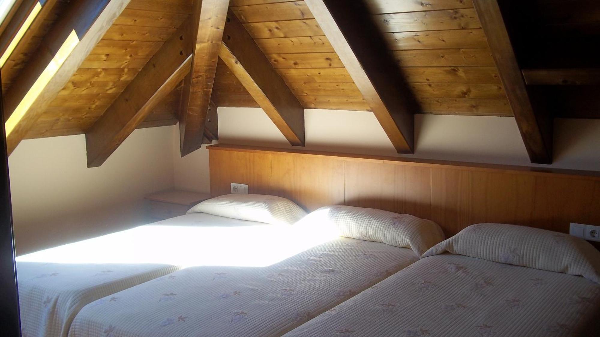 Hostal Pernalle Erill la Vall Buitenkant foto
