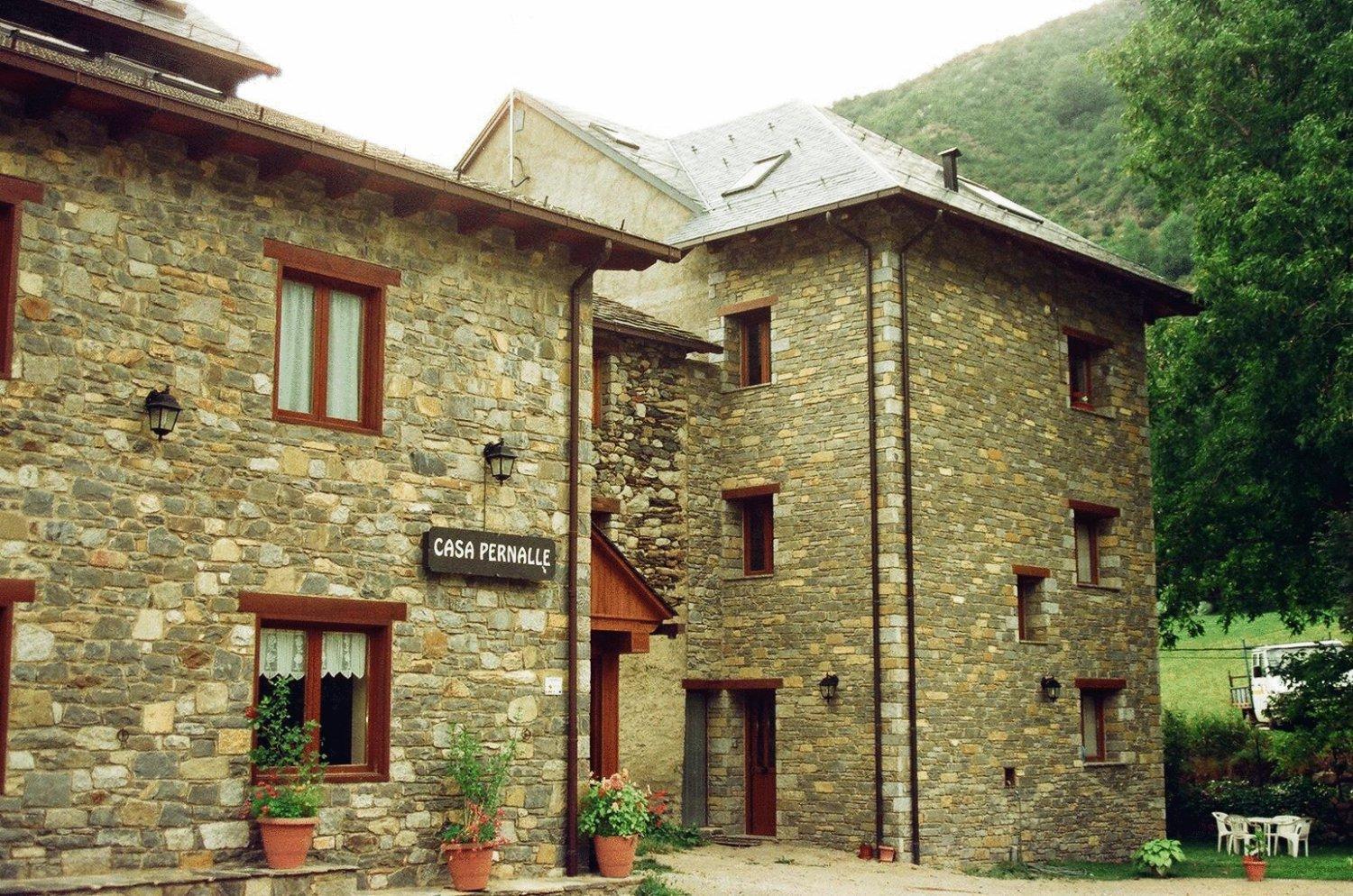 Hostal Pernalle Erill la Vall Buitenkant foto