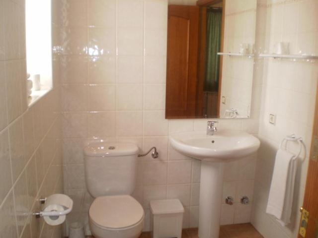 Hostal Pernalle Erill la Vall Buitenkant foto